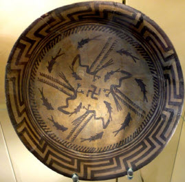 Ceramica de Samarra con esvastica